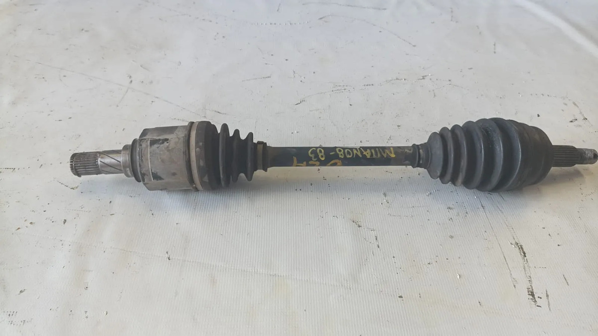 Flecha Delantera Lh Mitsubishi Lancer 2008-2016 2.0l Aut.