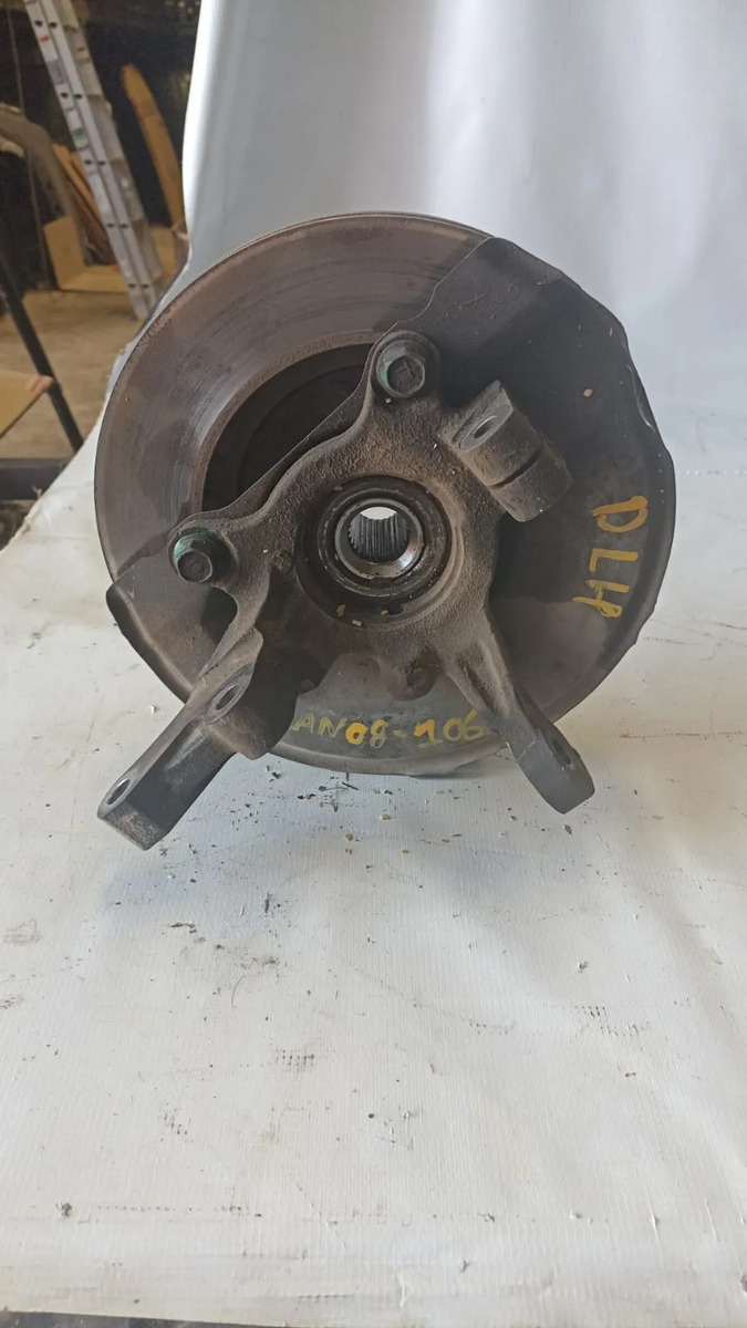 Mango De Suspensión Delantero Lh Lancer 08-11 2.0l C/disco