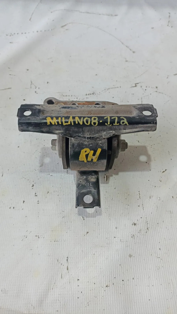 Soporte De Motor Rh Mitsubishi Lancer 2008-2016 2.0l Usado