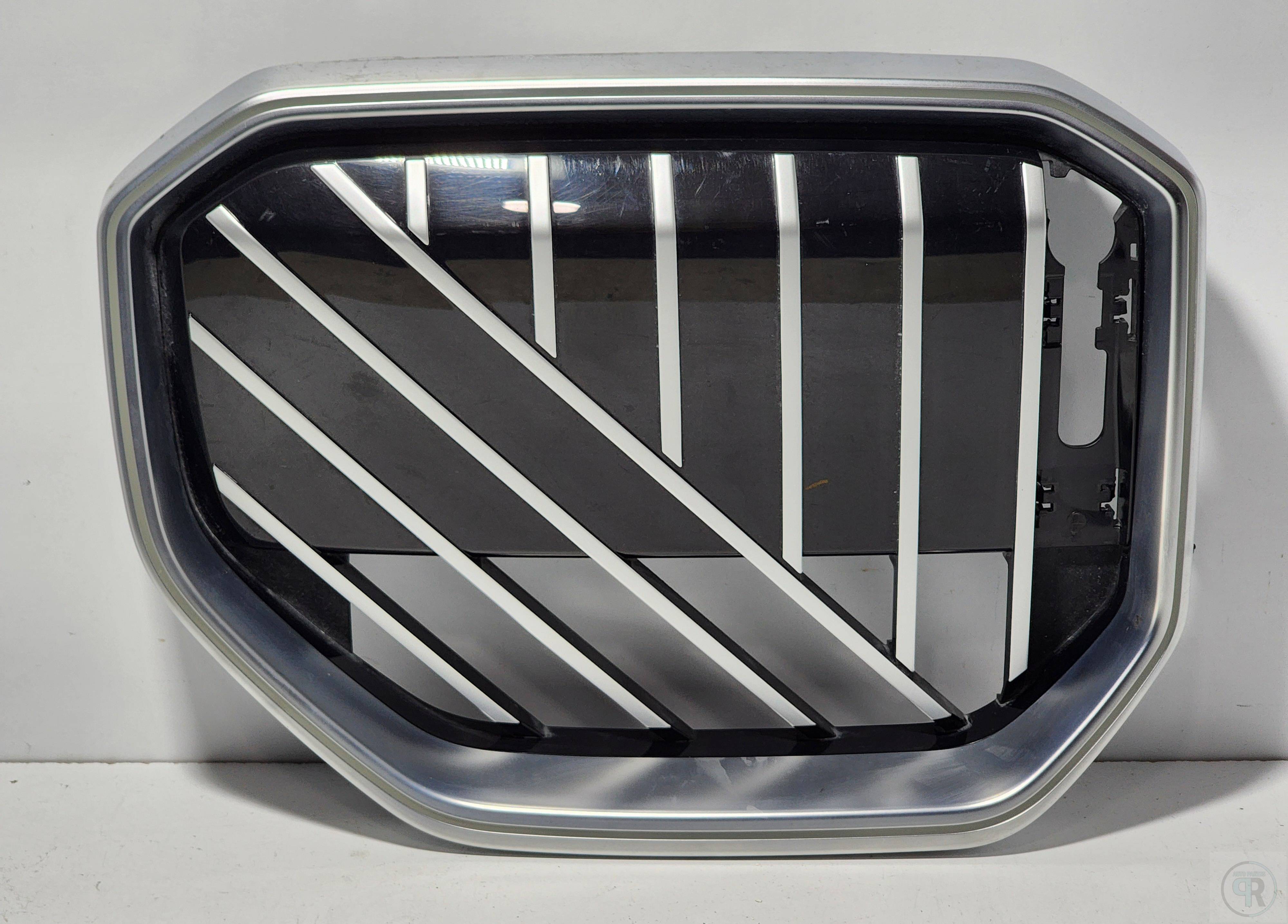 Bmw X3 2025 - 2026 Parrilla Delantera Derecho Usado Original