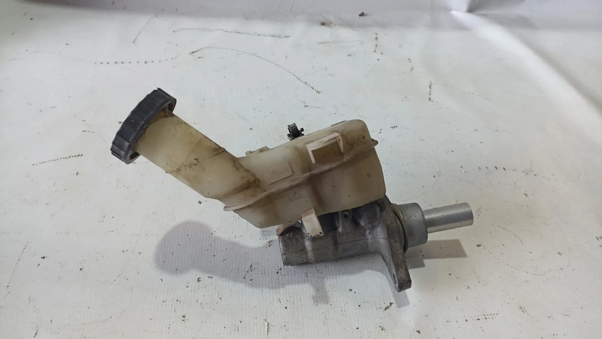 Bomba De Frenos C/deposito Mitsubishi Lancer 2008-2016 2.0l