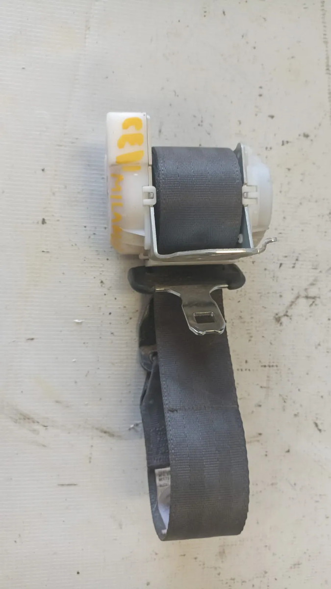Cinturon Trasero Central  Mitsubishi Lancer 2008-2016