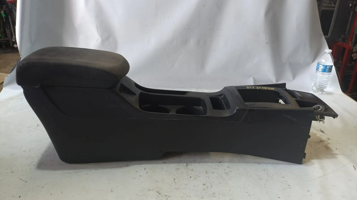 Consola Descansa Brazos Mitsubishi Lancer 2008-2016 2.0l Negro