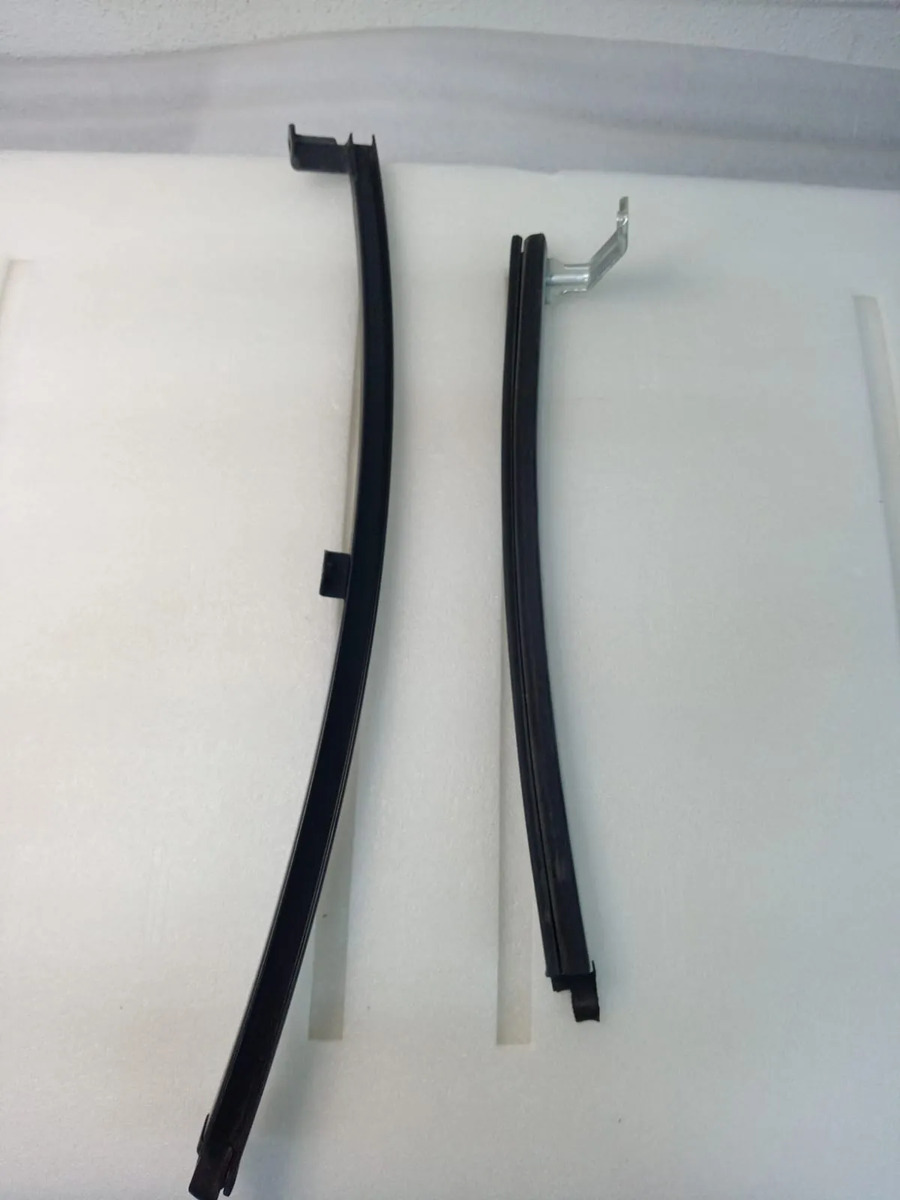 Guias De Vidrio De Puerta Tras.derecha Toyota Corolla 09/13. Negro