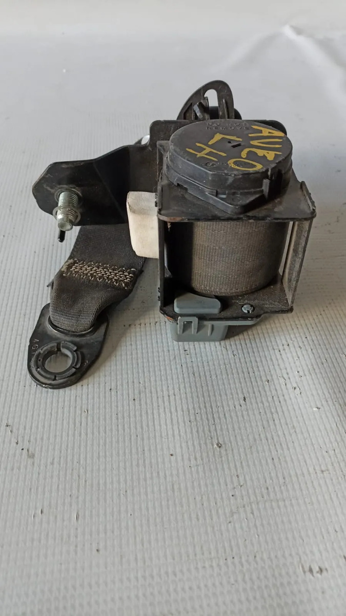 Cinturon Delantero Lh Chevrolet Aveo 2008-2018 Usado