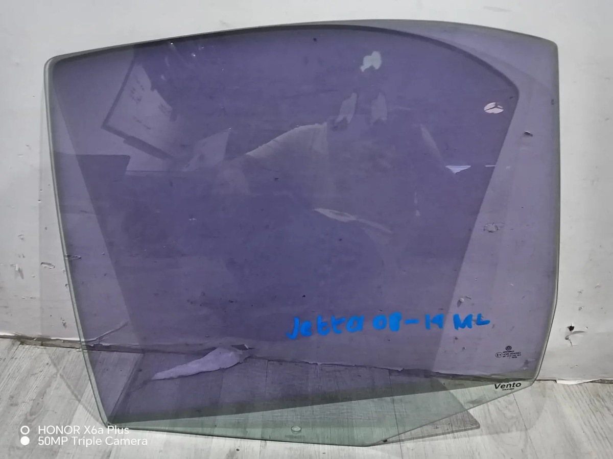 Vidrio Puerta Trasera Izquierda Jetta Clasico 2008 2010 2014