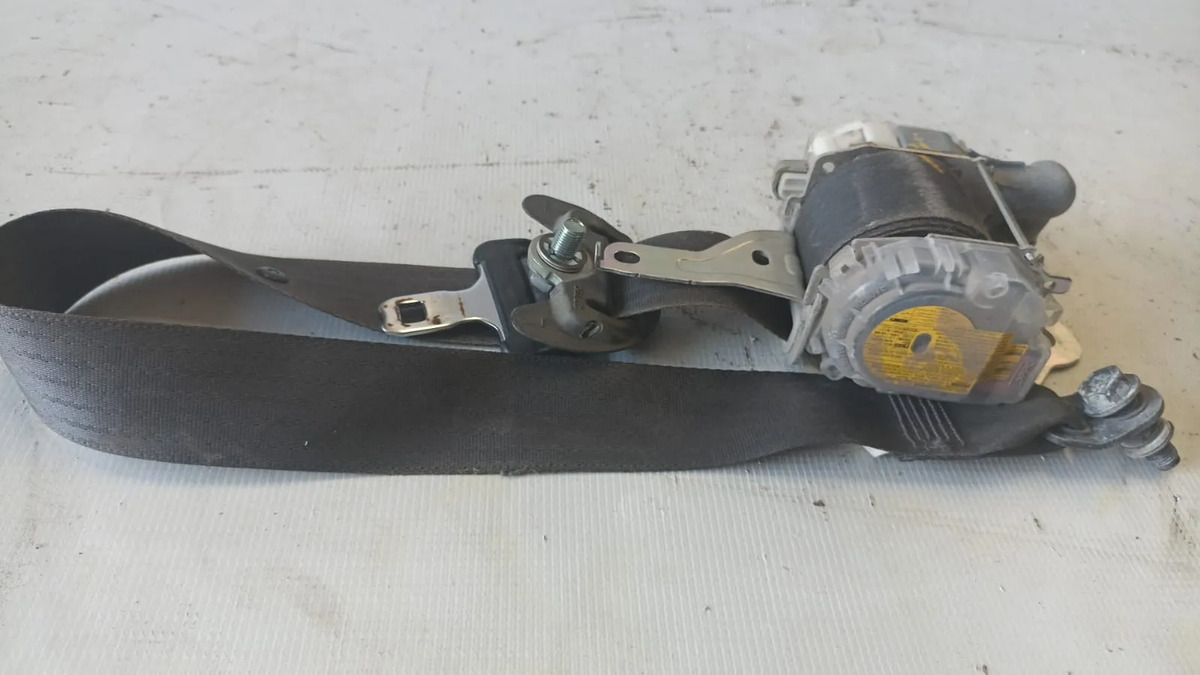 Cinturon Delantero Lh Mitsubishi Lancer 2008-2016 2.0l Aut.