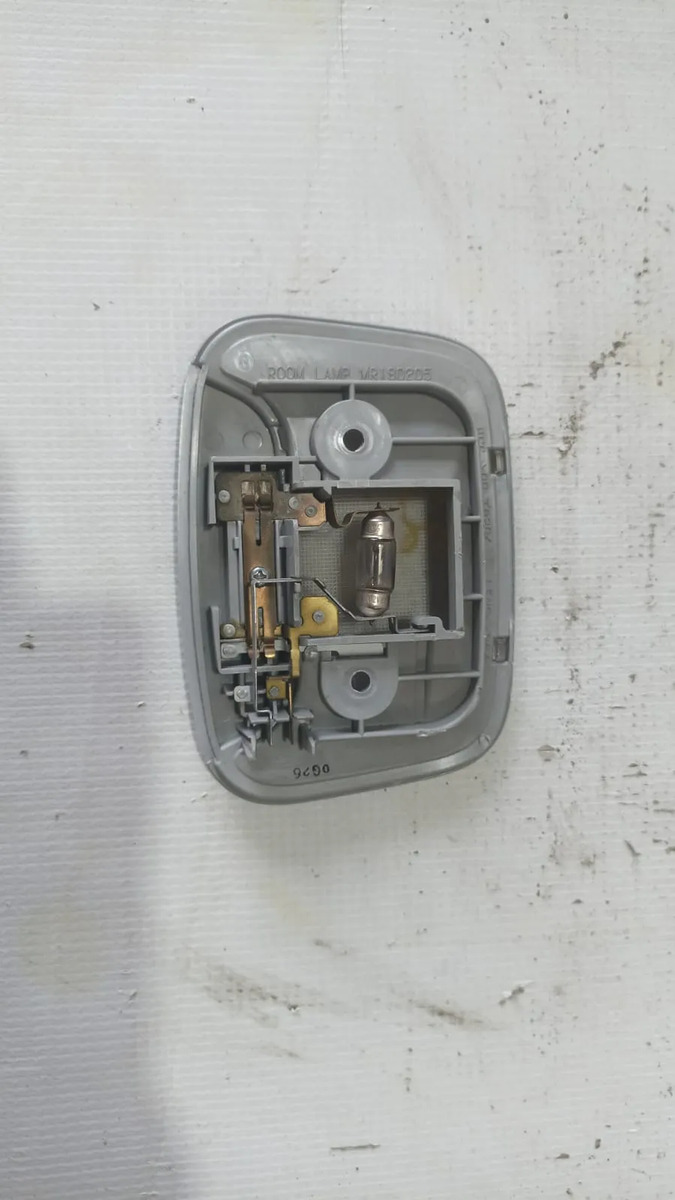 Lampara Interna Central Mitsubishi Lancer 2008-2016