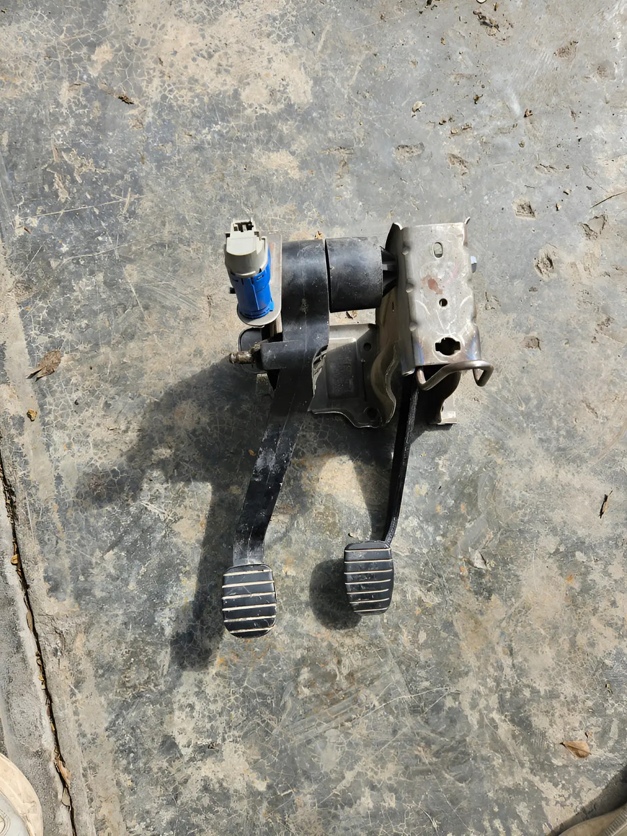 Renault Duster 2013-2017 Pedal De Freno Y Clutch