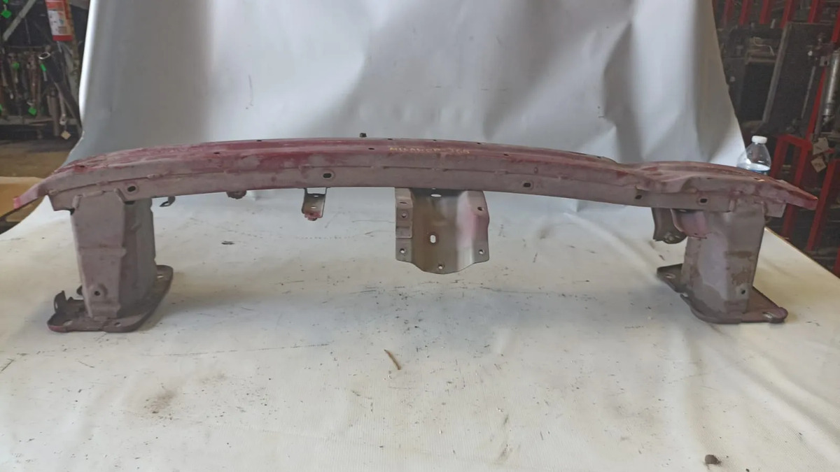Refuerzo Delantero  Mitsubisihi 2008-2016 C/detalle Usado