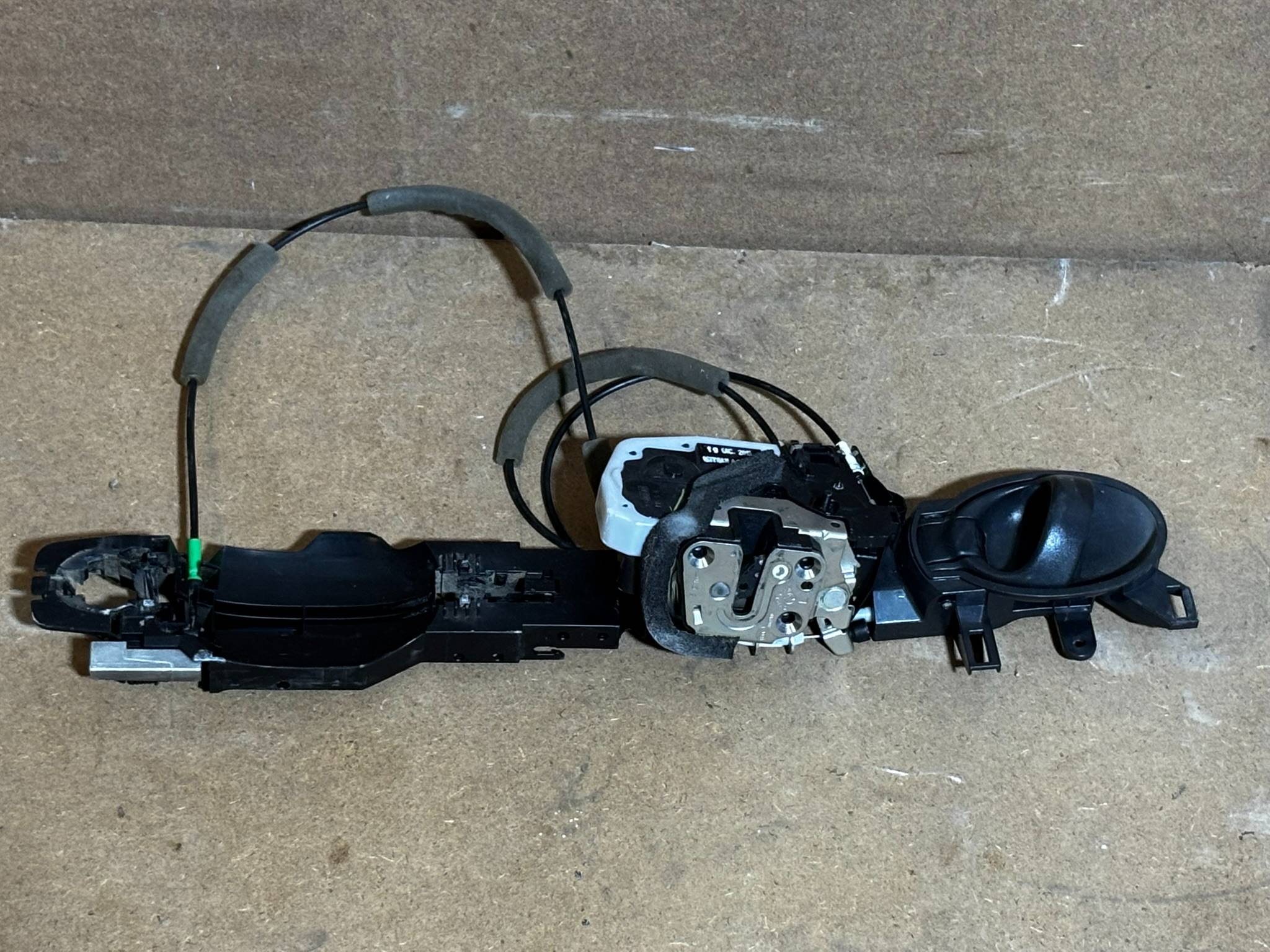 Nissan March 2011 - 2020 Manija Trasera Izquierdo Usado Original