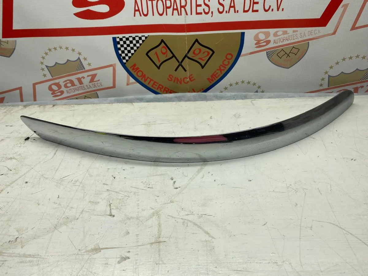 Ford Windstar 2001 - 2003 Piezas Cromadas Delantera Derecho Usado Original