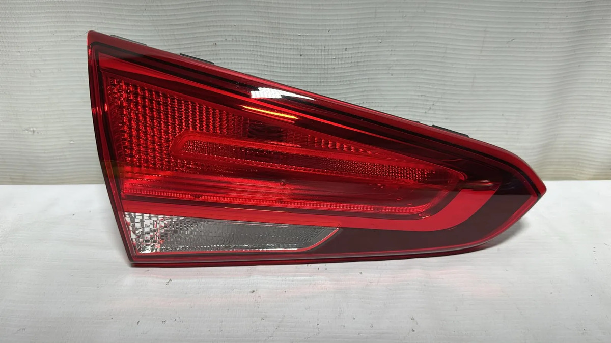 Calavera Izquierda Int Kia Forte 2017-2018 Nw Original Izquierdo/conductor Rojo