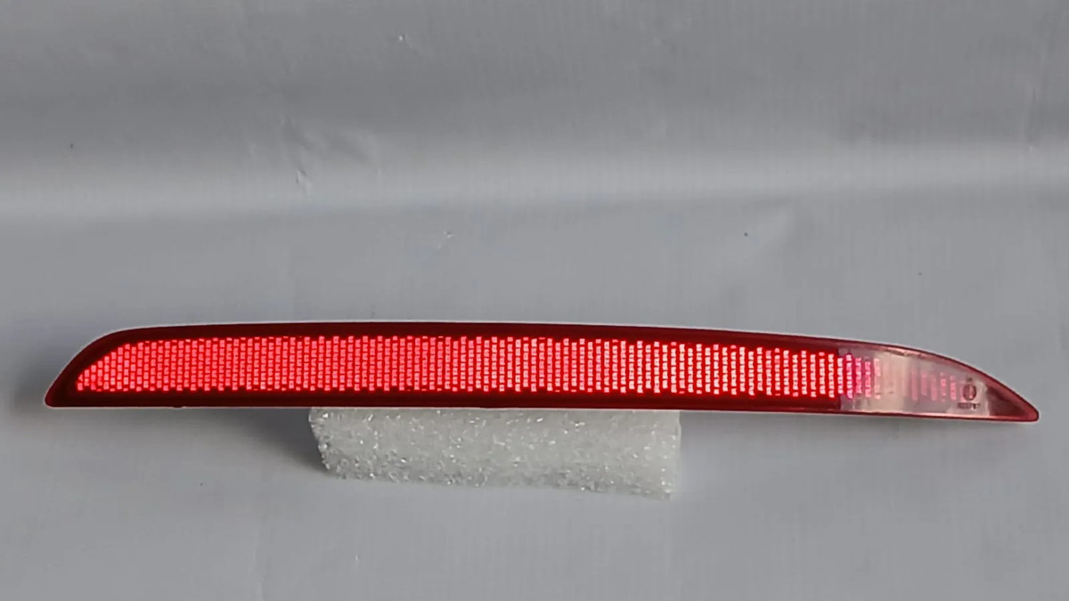 Reflector Reflejante Trasero Derecho Cavalier 18-21
