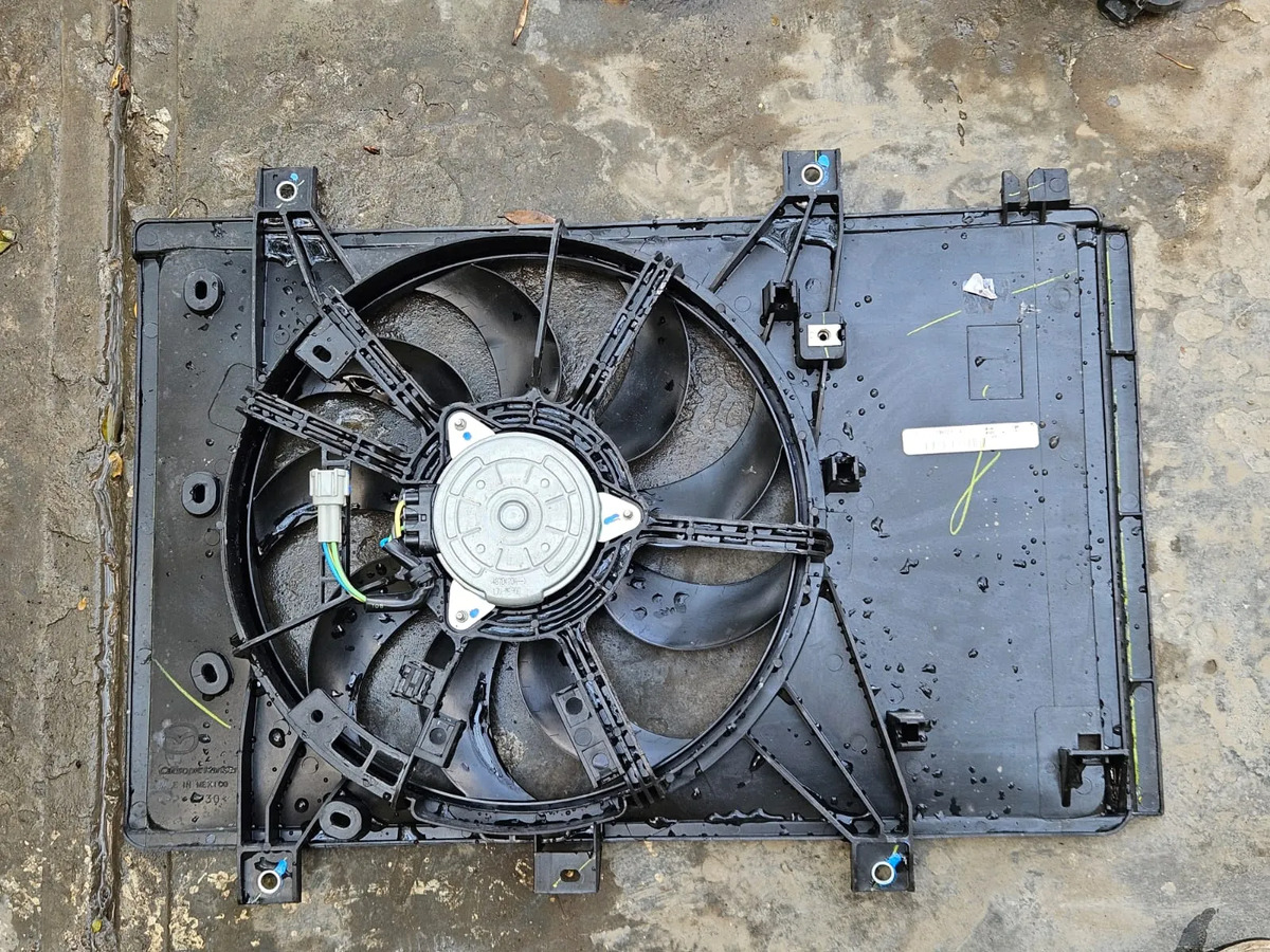 Mazda 2 1.5 2017-2023 Motoventilador Original