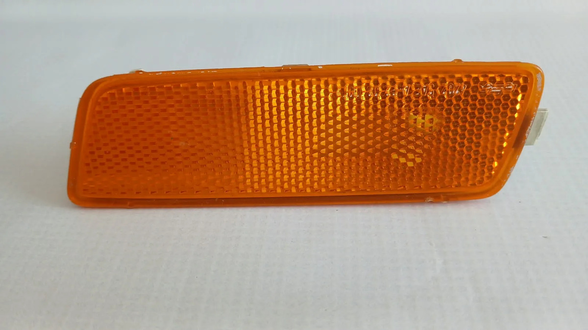 Reflector Reflejante Delantero Izquierdo Vw Bora 05-10