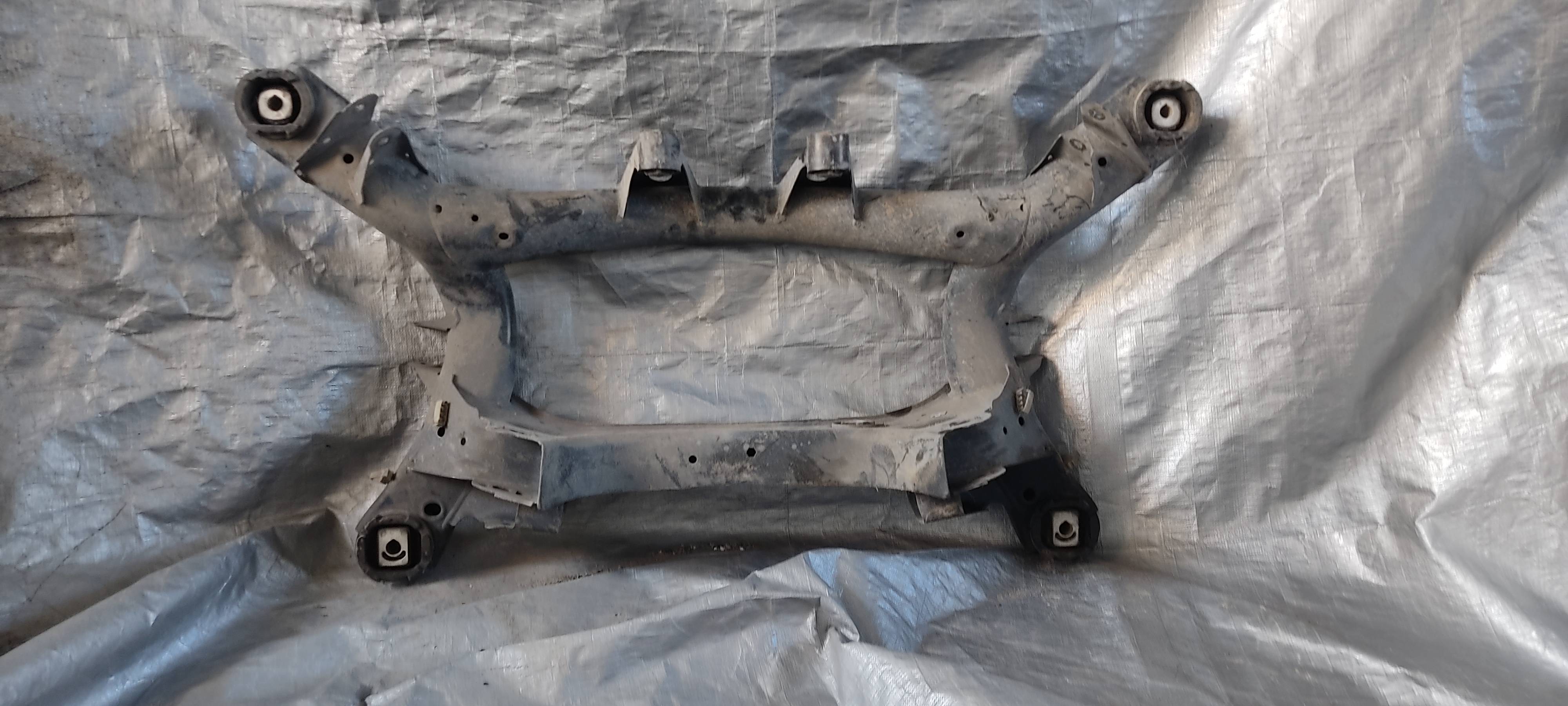 Bmw Serie 1 2010 - 2014 Puentes de Suspensión Trasera Usado Original