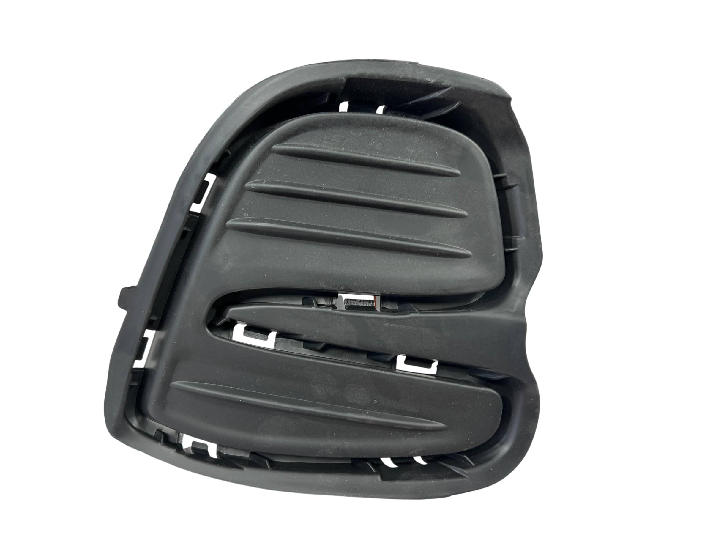 Chevrolet Cavalier 2019 - 2021 Rejilla Delantera Derecho Usado Original