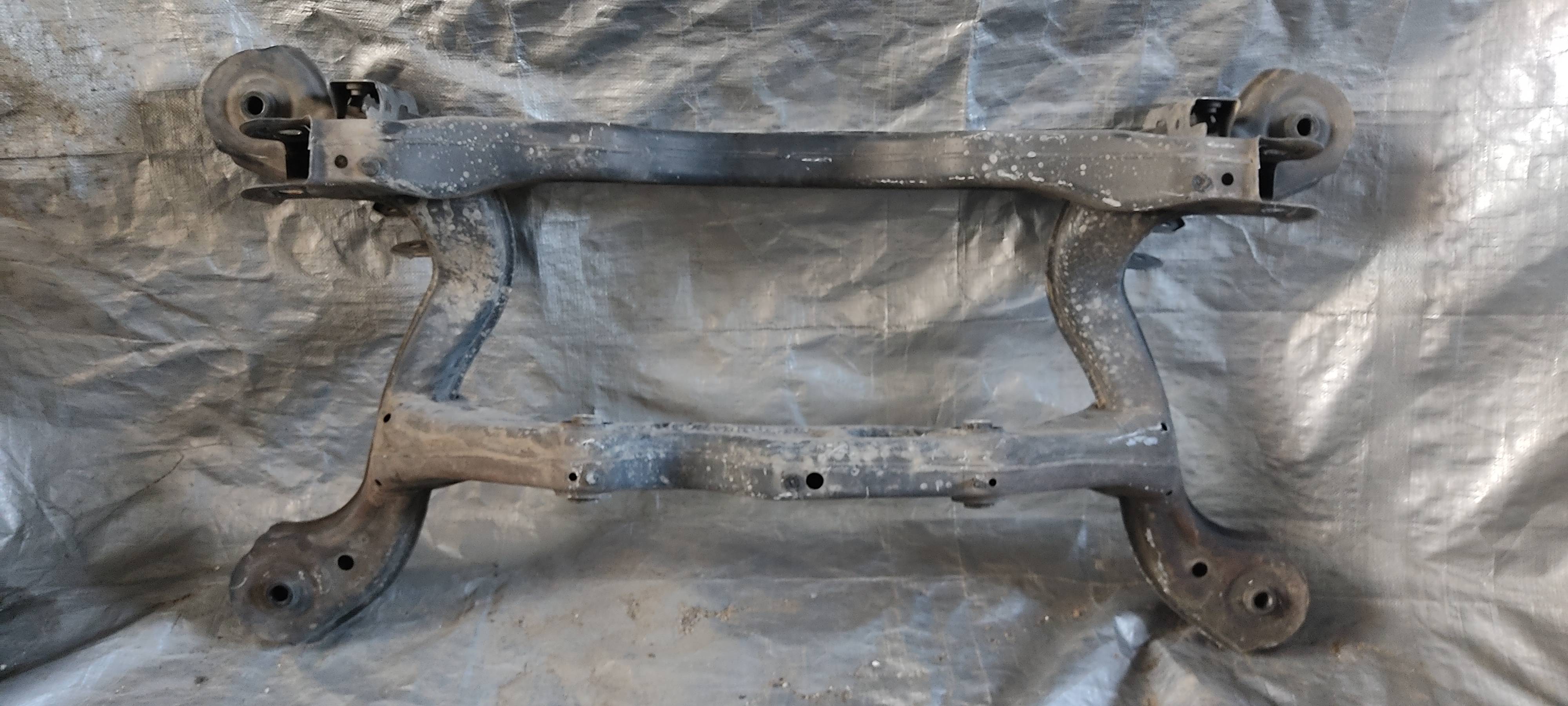 Bmw X1 2016 - 2019 Puentes de Suspensión Trasera Usado Original