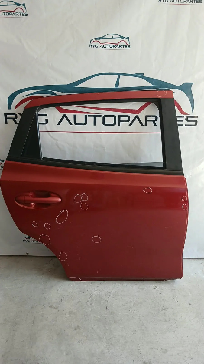 Puerta Trasera Derecha Chevrolet Aveo 24-26 Detalles Trasera Derecho Rojo