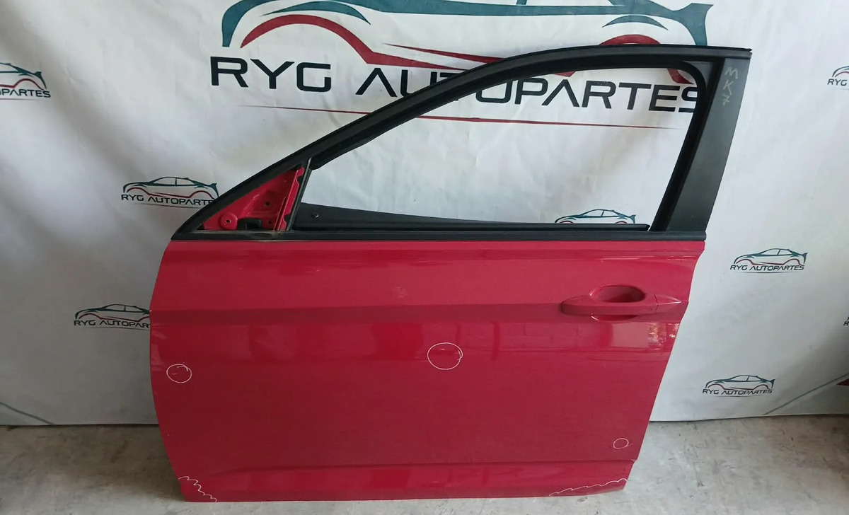 Puerta Delantera Izquierda Jetta Mk7 19-26 Detalles Delantera Izquierdo Rojo