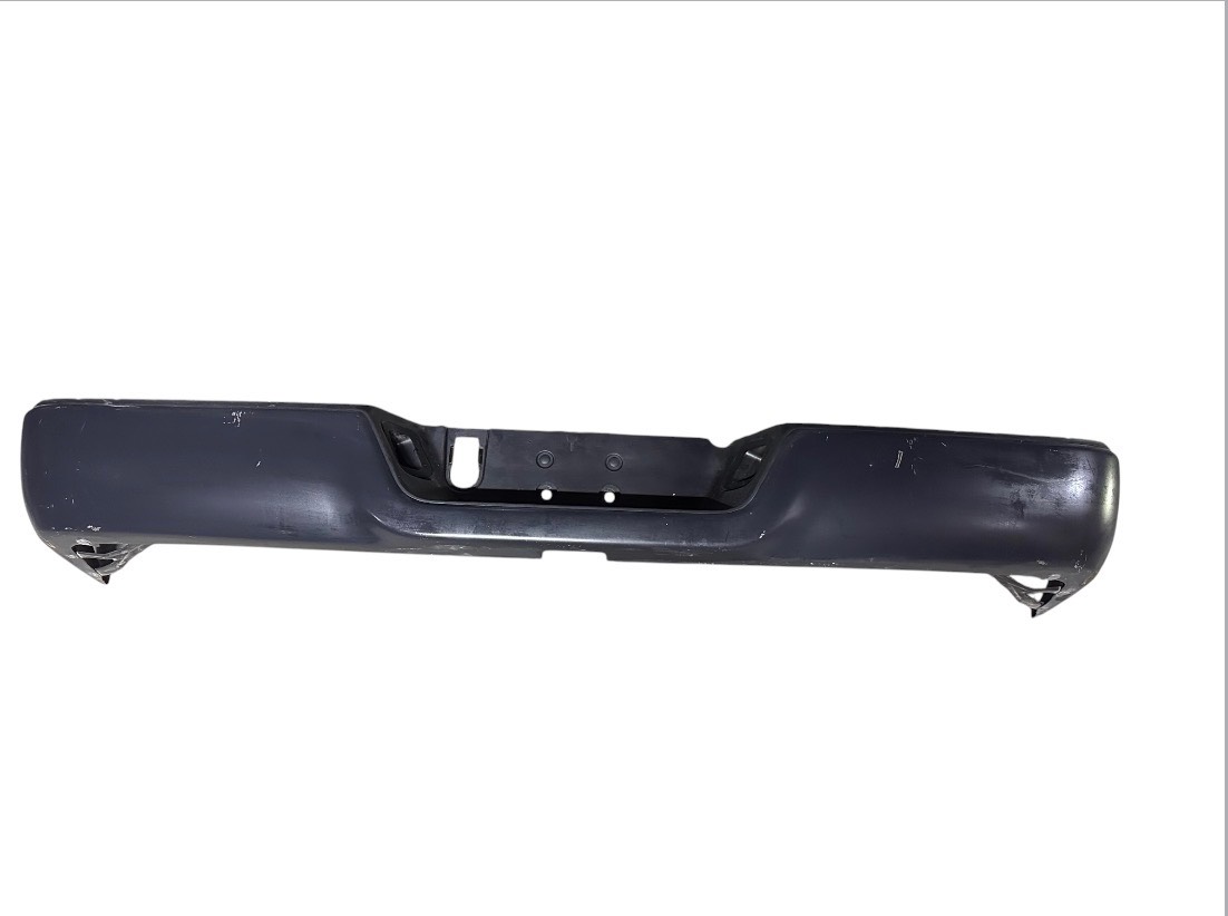 Ram 1500 2009 - 2018 Defensas Trasera Usado Original