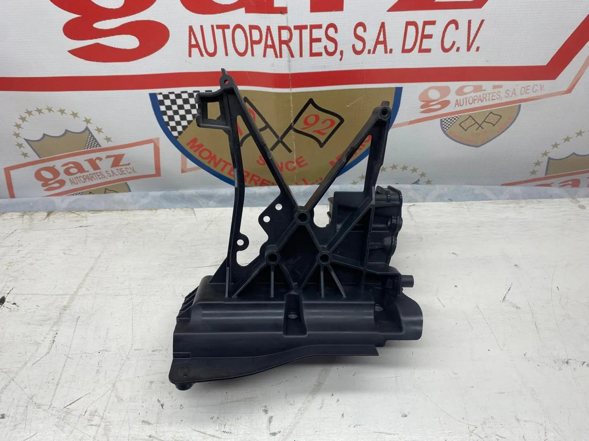 Soporte Izq Marco Radiador Mercedes Clase E W213 2017 A 2023