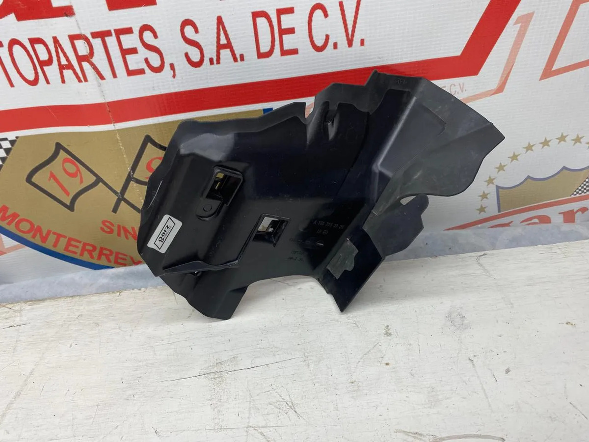 Moldura Puerta Chapa Del Izq Mercedesbenz Ml350 2012 A 2019 Negro