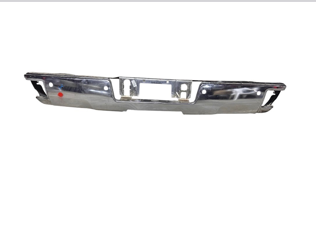 Chevrolet Cheyenne 2014 - 2018 Defensas Trasera Usado Original