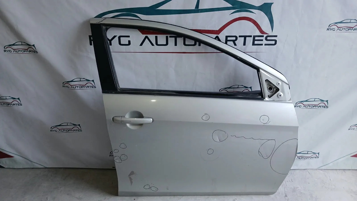 Puerta Delantera Derecha Suzuki Ciaz 16-24 Eléctrica Delantera Derecho Plata