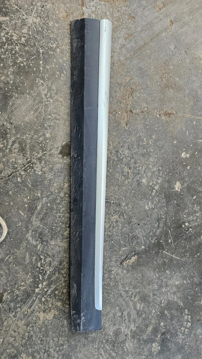 Mg Zs 2021-2024 Moldura De Puerta Delantera Derecha Negro