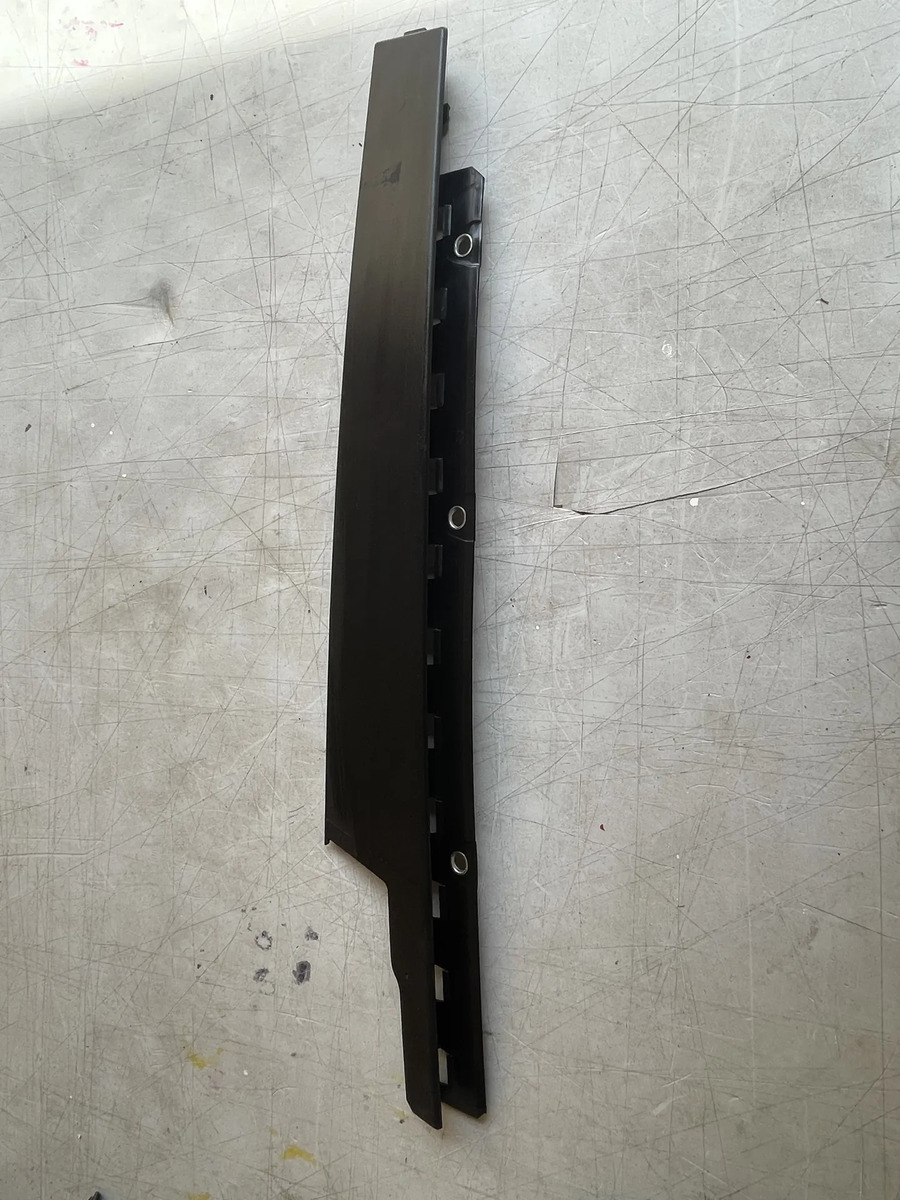 Moldura Puerta Delant Rh Renegade 16 17 18 19 20 21 22 23 Negro