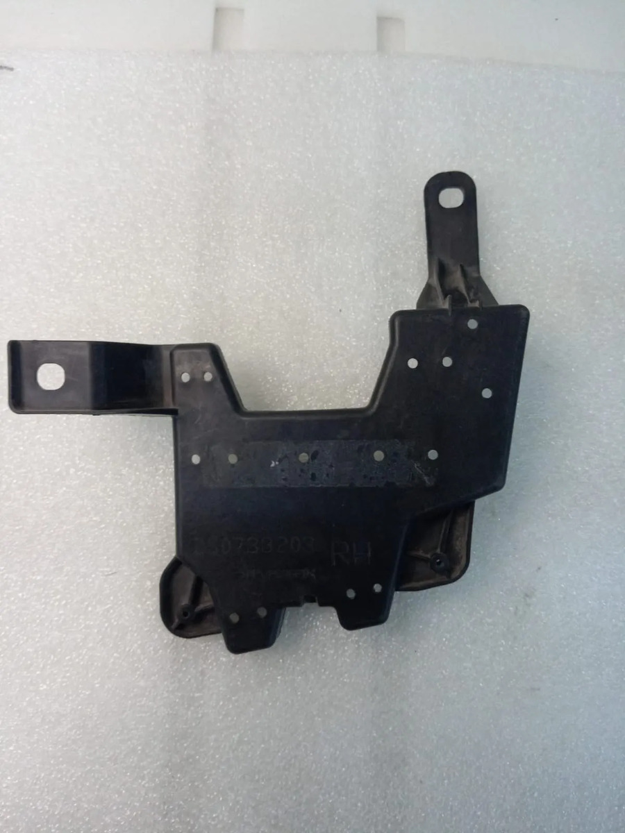 Guia Soporte Derechoa De Parrilla Nissan Sentra 2013/2016.