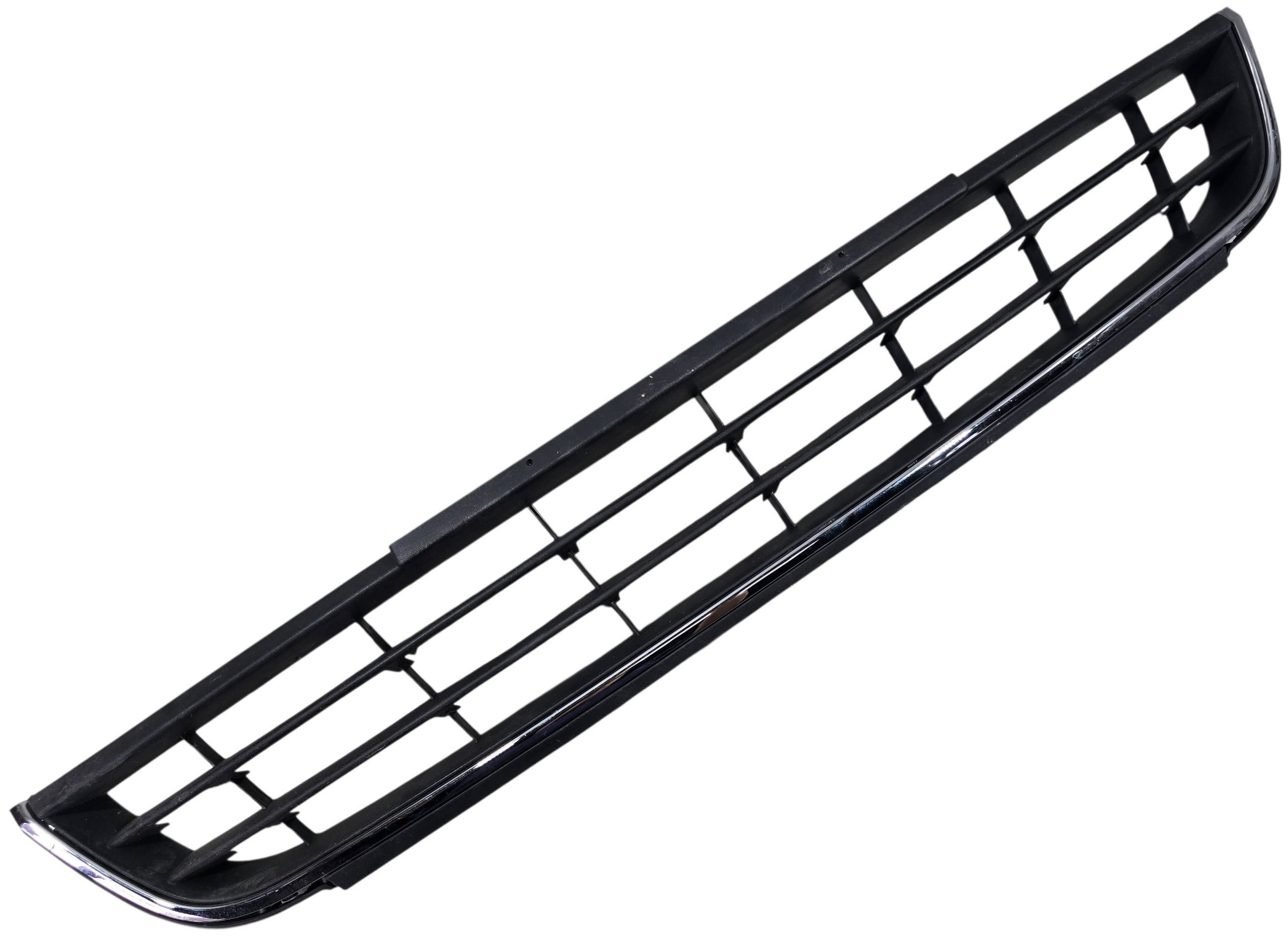 Volkswagen Jetta 2011 - 2014 Rejilla Delantera Usado Generico
