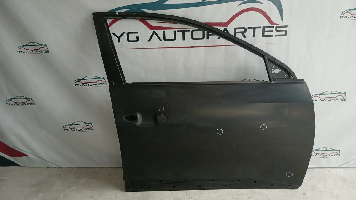Puerta Delantera Derecha Kia K3 24-26 4 Y 5 Puertas Cascaron Delantera Derecho Negro