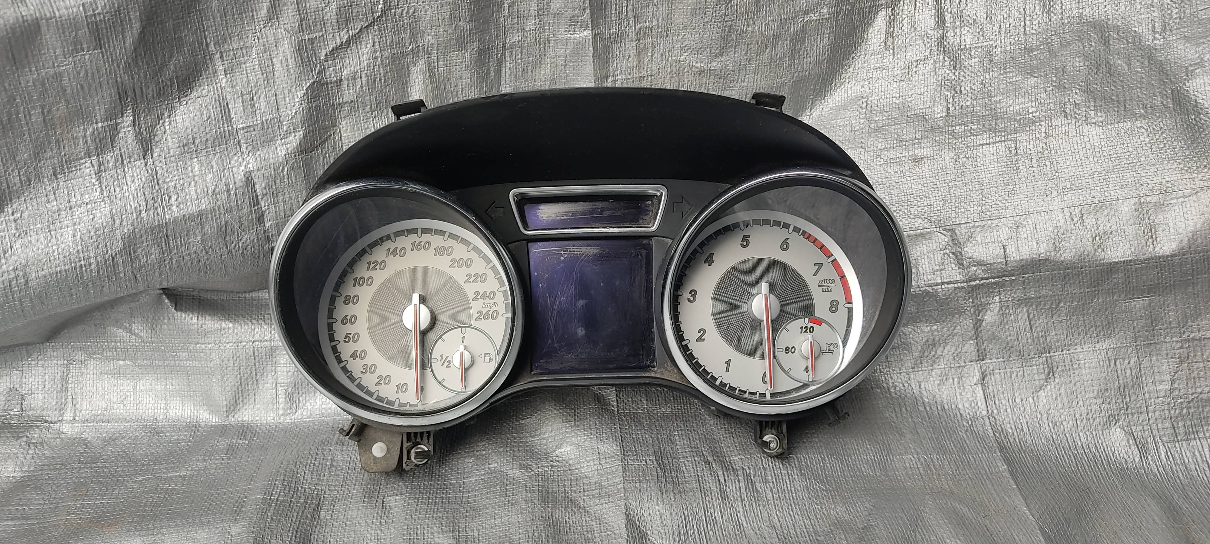 Mercedes-benz Cla 2014 - 2019 Velocimetro Delantera Usado Original