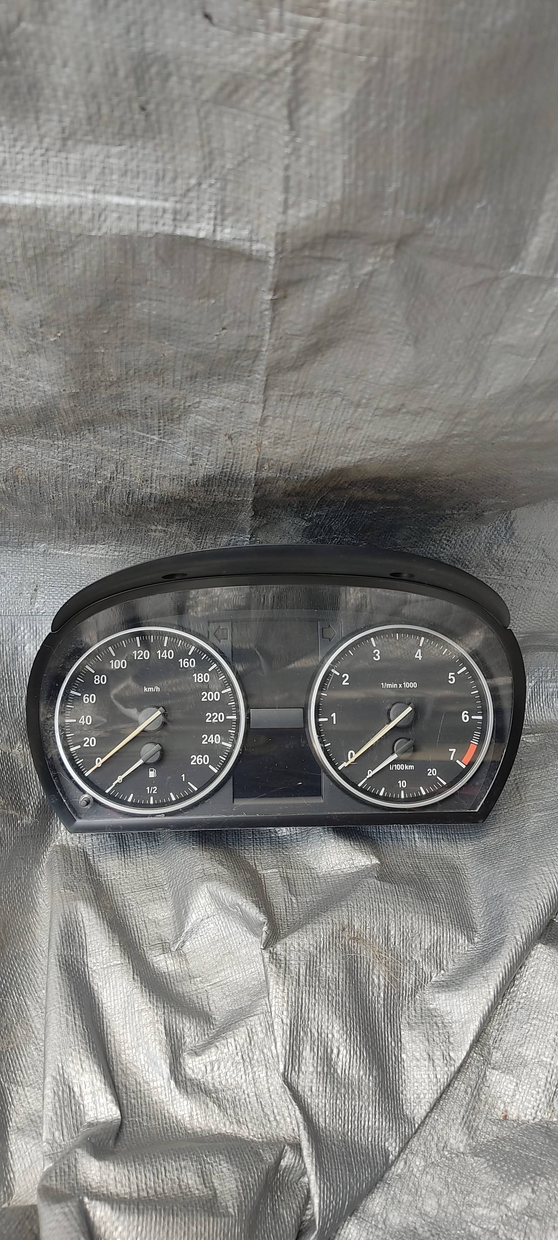 Bmw X1 2011 - 2014 Velocimetro Delantera Usado Original