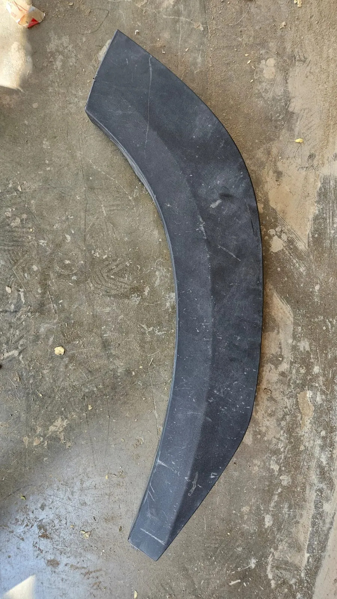 Geely Starray 2023-2025 Moldura De Puerta Trasera Derecha Negro