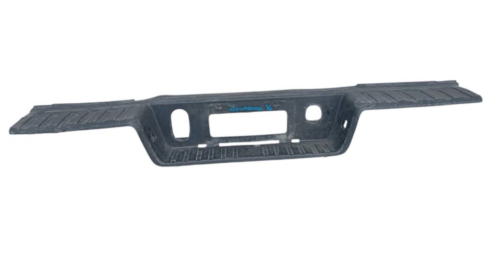 Chevrolet Colorado 2016 - 2022 Moldura para defensa Trasera Usado Original