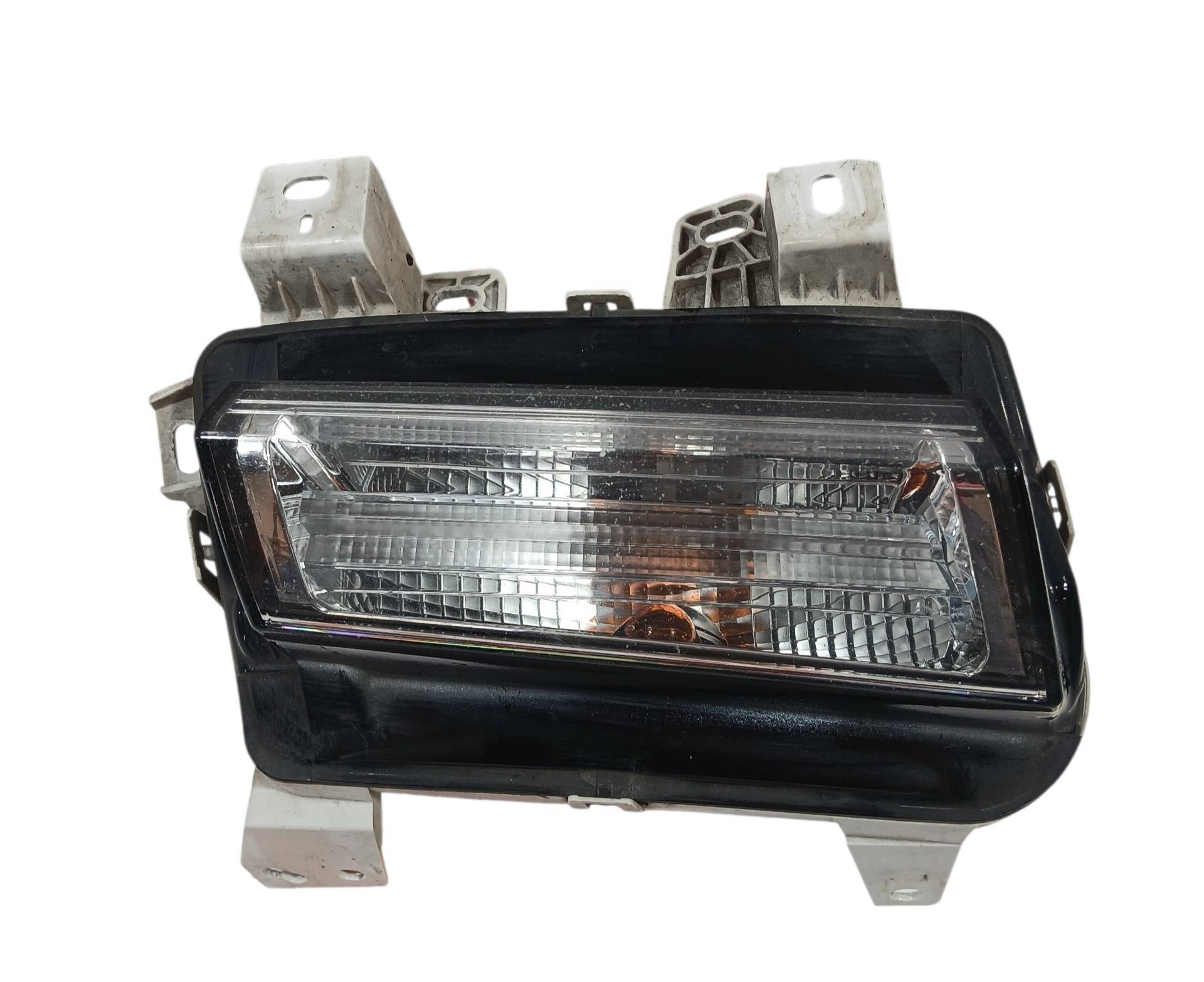 Cadillac Xt5 2017 - 2019 Faros Auxiliares Delantera Izquierdo Usado Original