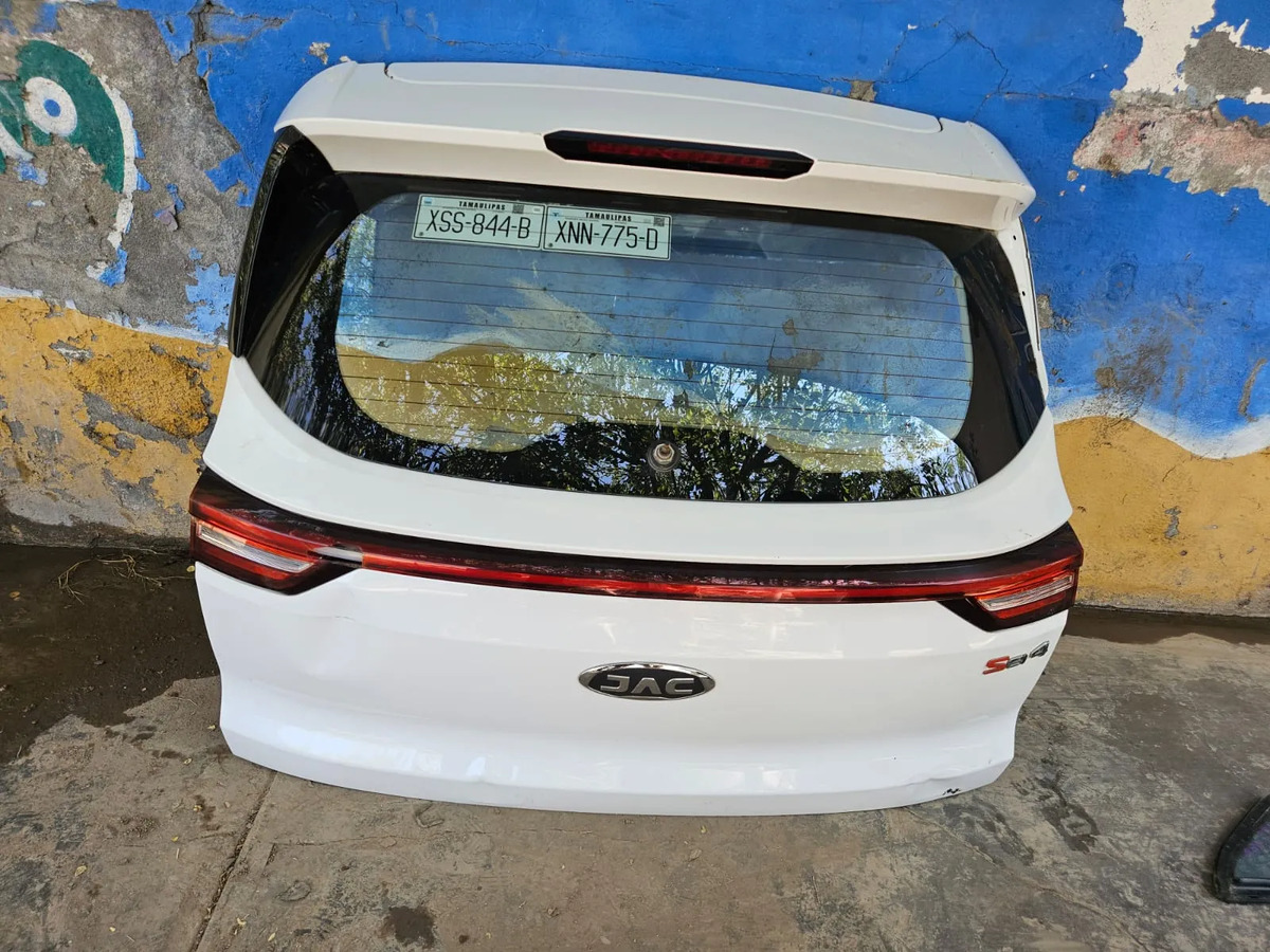 Jac Sei 4 2022-2026 Tapa De Cajuela Detalle Blanco