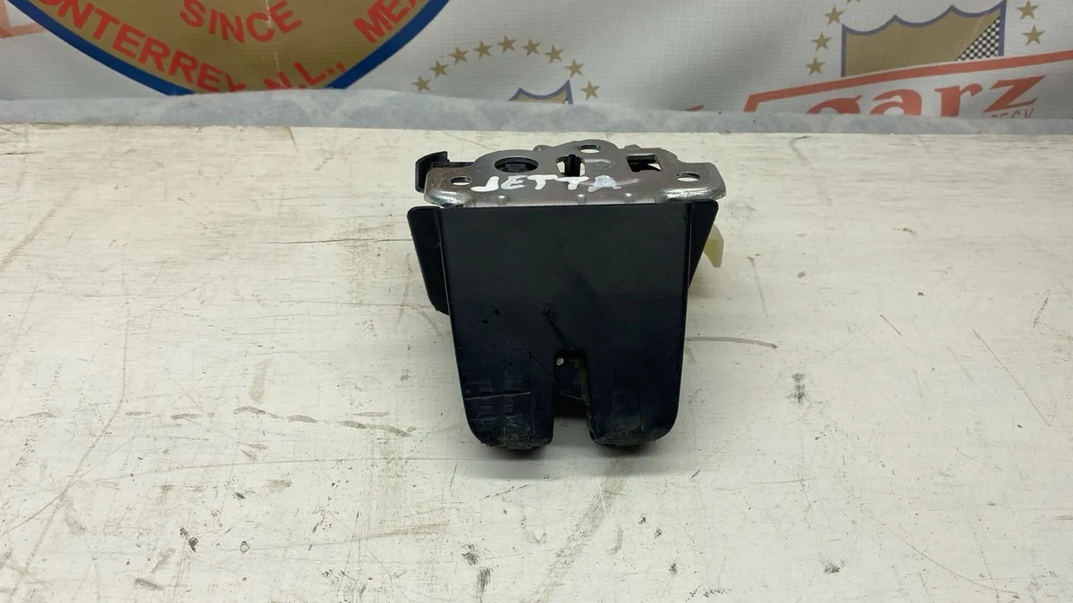 Chapa Tapa Cajuela Volkswagen Jetta Mk6 2011 Al 2018