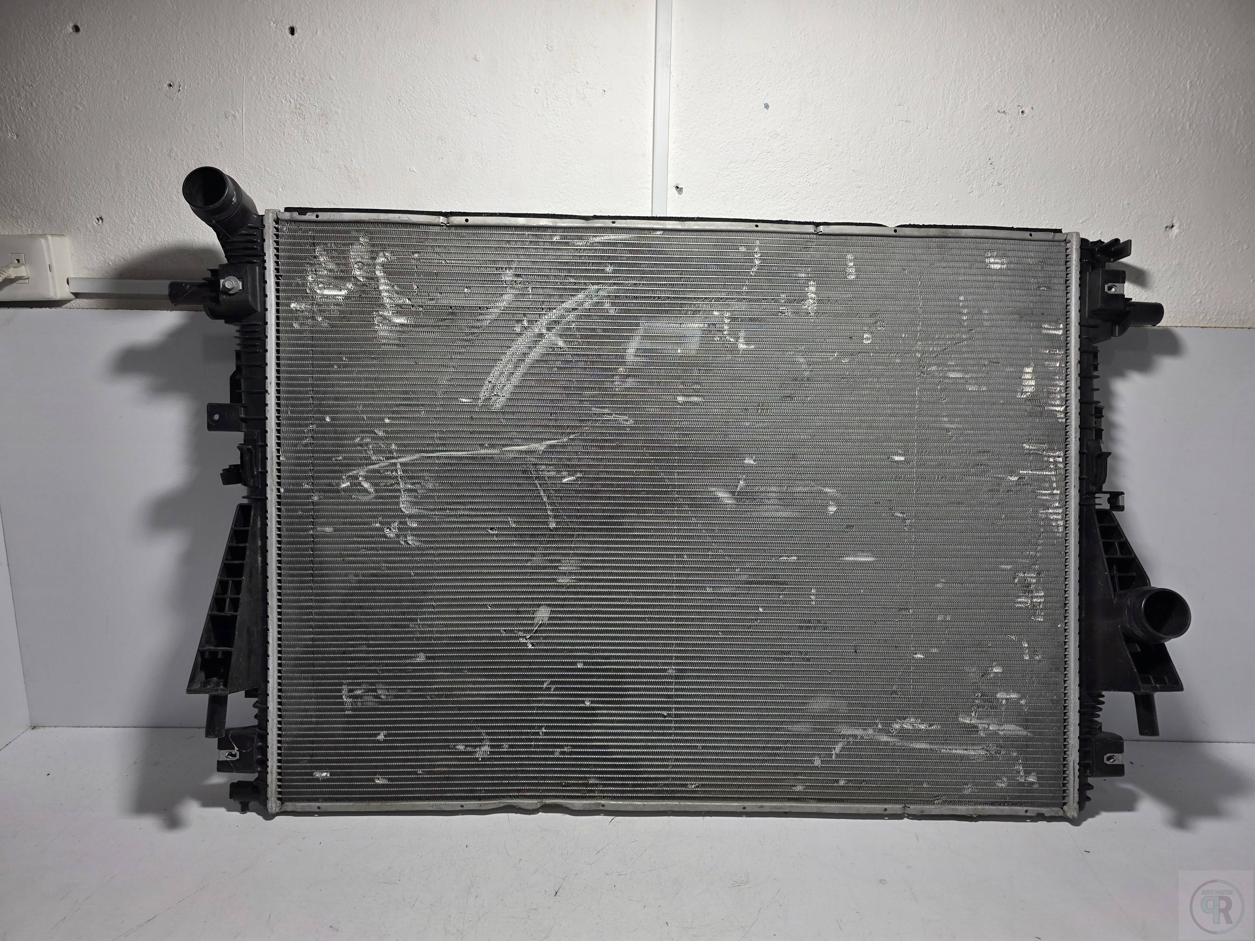 Ford F-350 super duty 2023 - 2025 Radiador Delantera Usado Original