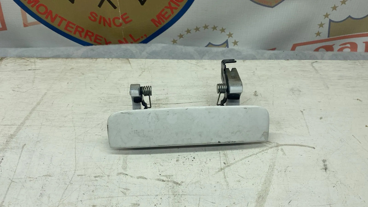 Manija Tapa Cajuela Nissan March 2012 Al 202o Orig Blanco
