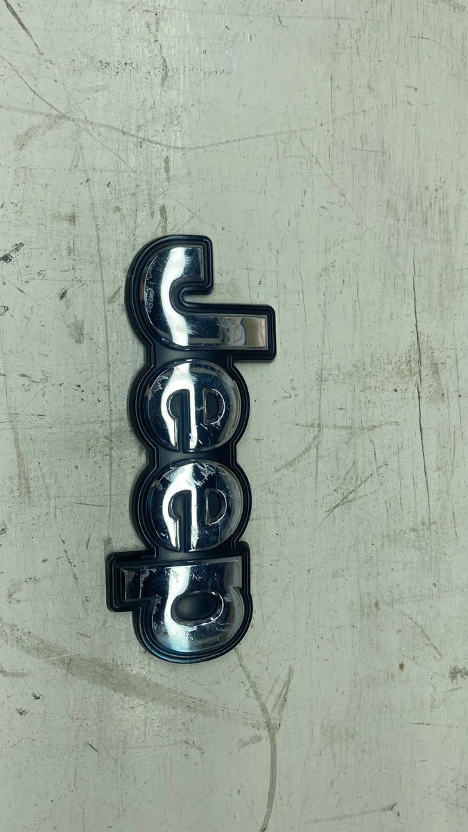 Jeep Grand cherokee 2014 - 2020 Emblema Trasera Usado Original