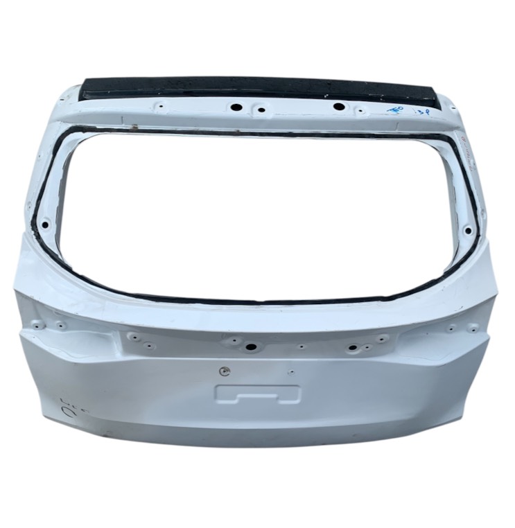 Kia Seltos 2024 - 2025 quinta puerta Trasera Usado Original