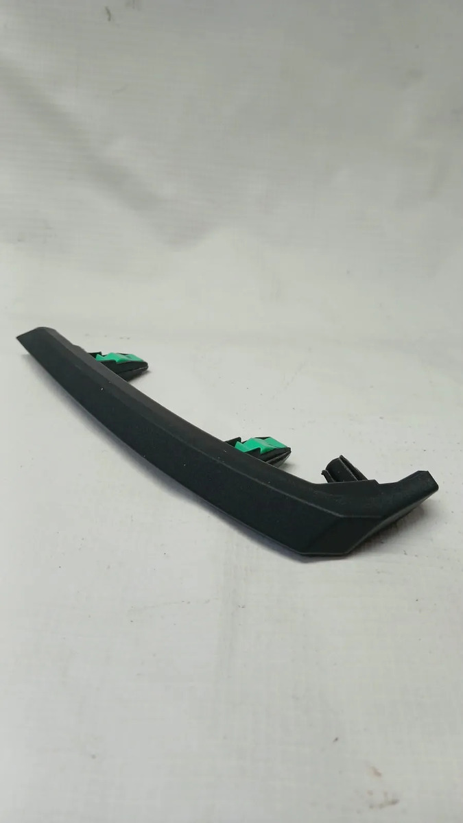 Bisel Moldura Derecha De Parrilla Mazda 2 Hatchback 24-26 Negro Derecho