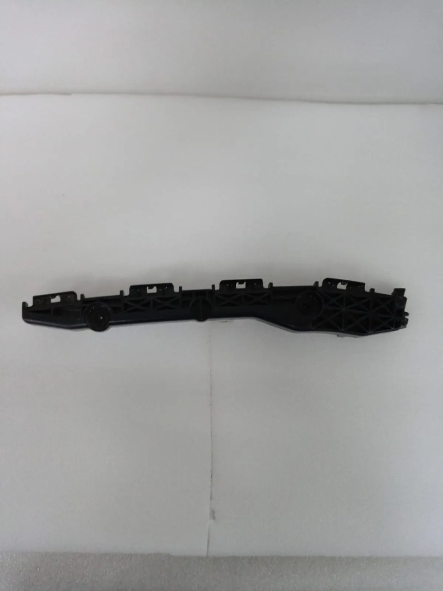 Guia De Facia Trasera Derecha Toyota Rav-4 2006/2012.