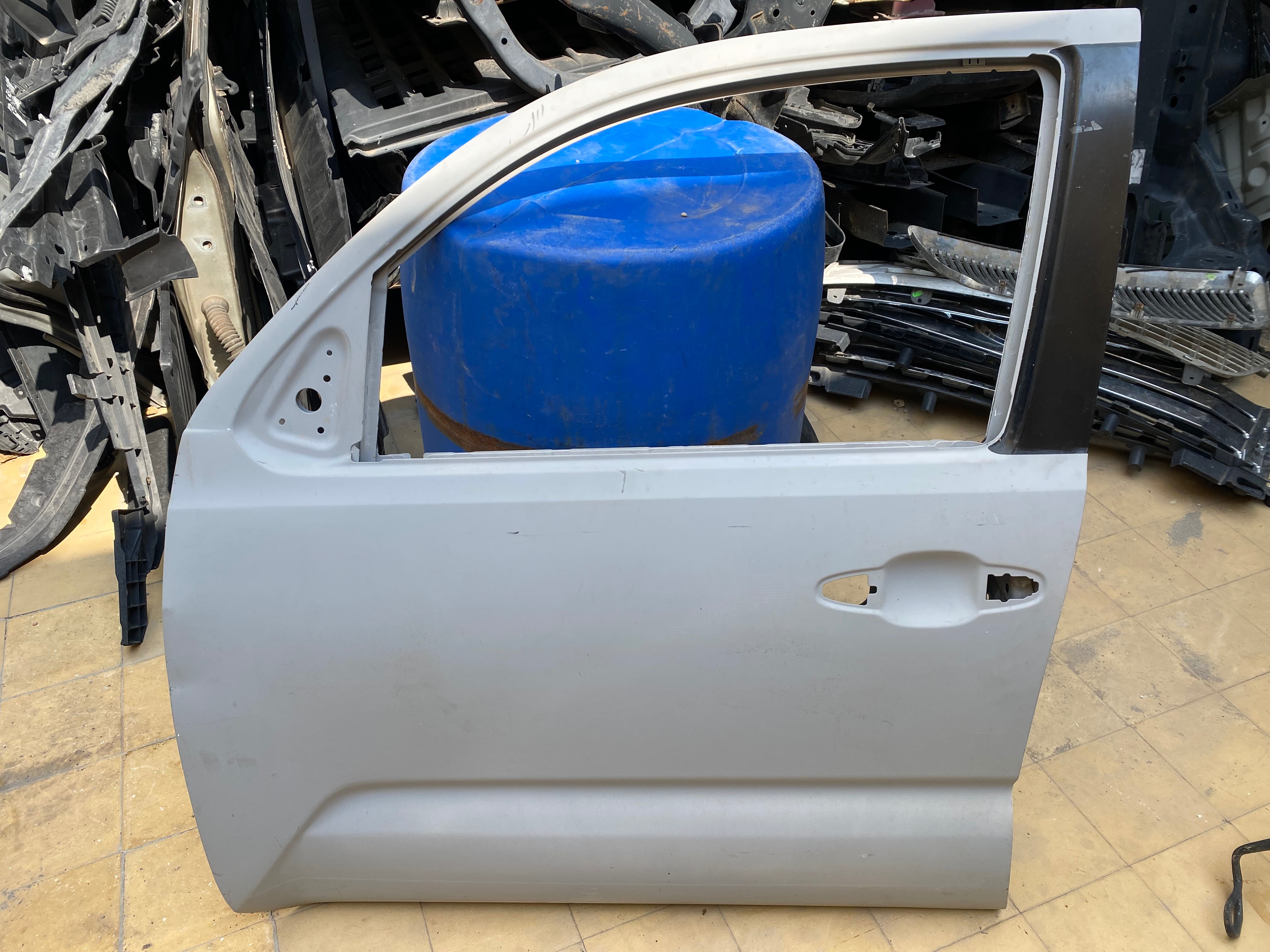 Toyota Tacoma 2016 - 2023 Puerta Delantera Izquierdo Usado Original