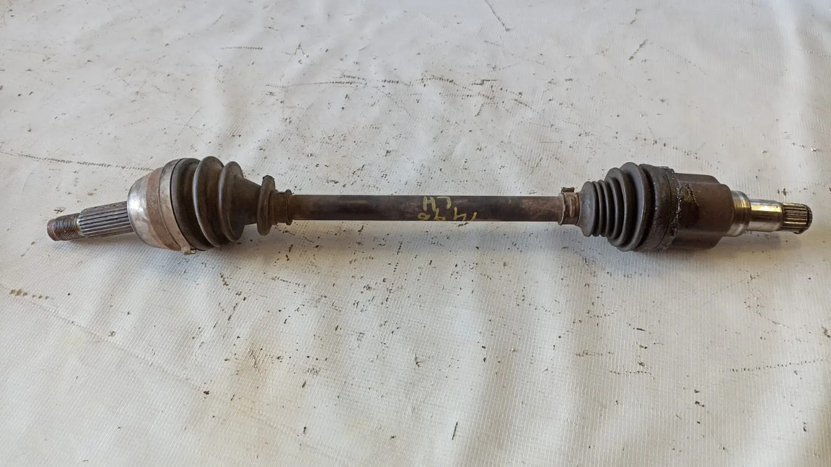 Flecha Delantera Lh Ford Figo  2016-2018 V4 1.5l